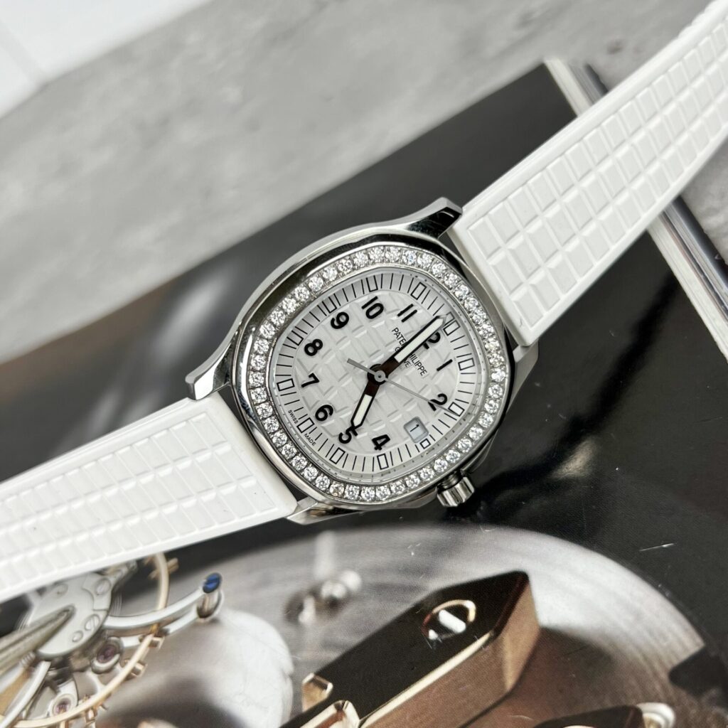 Patek Philippe Aquanaut Super Clone Swiss Machine