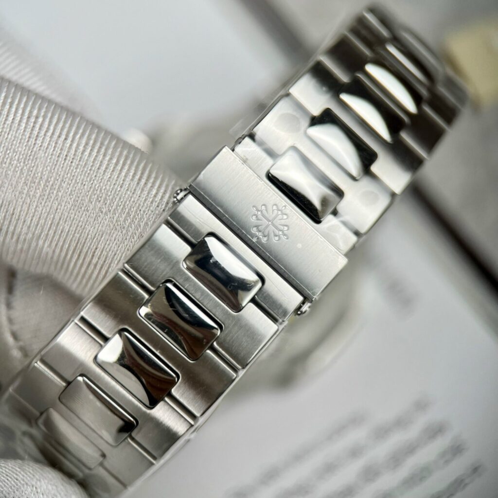 Patek Philippe Nautilus Super Clone Swiss Machine