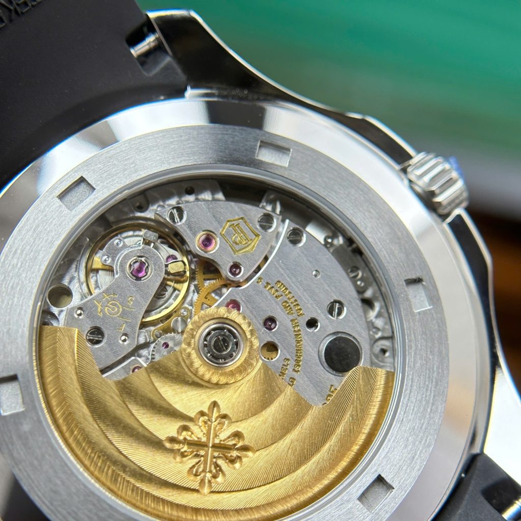 Patek Philippe Aquanaut Super Clone Swiss Machine