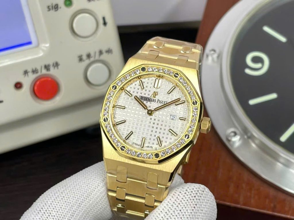 Audemars Piguet Royal Oak Super Clone Swiss Machine 37mm