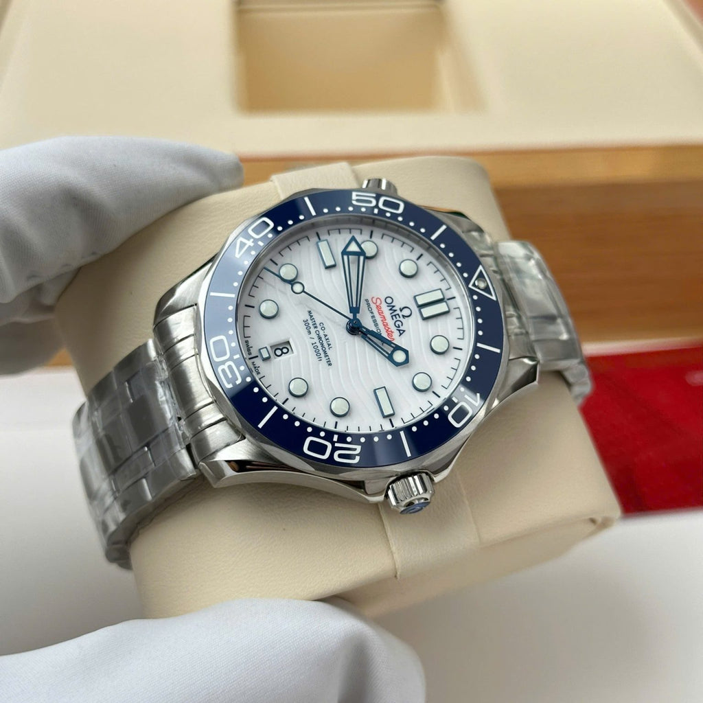 Omega seamaster Diver Super Clone Swiss Machine