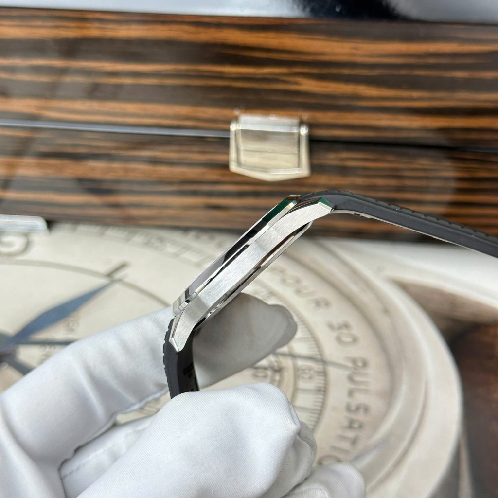 Patek Philippe Aquanaut Super Clone Swiss Machine