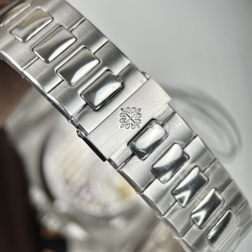 Patek Philippe Nautilus Super Clone Swiss Machine