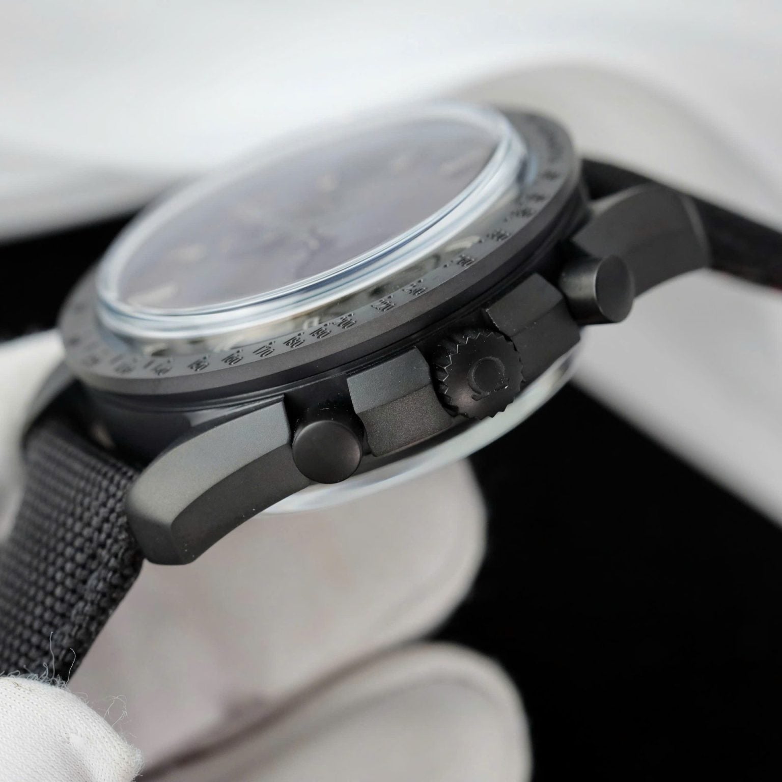 Omega seamaster Dark Side of The Moon Super Clone Swiss Machine
