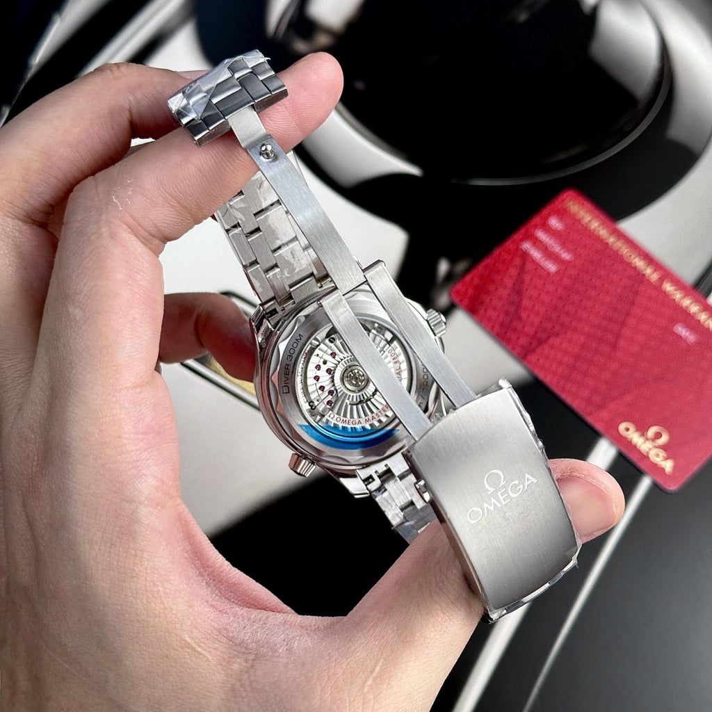 Omega seamaster Diver Super Clone Swiss Machine