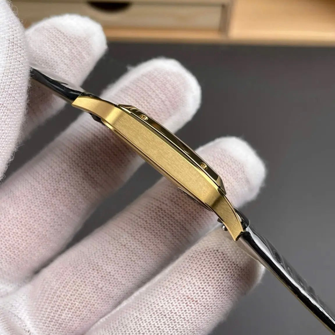 Cartier Santos Dumont Super Clone Swiss Machine (43.5mm x 31.4mm)